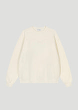 Lade das Bild in den Galerie-Viewer, OV Sweater Nostalgia Heart Off White | Oh April