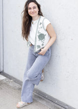 Lade das Bild in den Galerie-Viewer, Wide Leg Jeans washed Grey| Redial