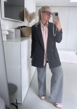 Lade das Bild in den Galerie-Viewer, Wide Leg Jeans washed Grey| Redial