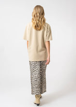 Lade das Bild in den Galerie-Viewer, BF T-Shirt Logo Bright Mud | OH APRIL