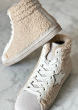 Lade das Bild in den Galerie-Viewer, Sneaker Vintage High "STAR"