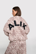 Lade das Bild in den Galerie-Viewer, Sporty Animal Jacket | ALIX The Label