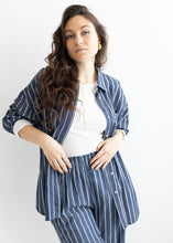 Lade das Bild in den Galerie-Viewer, Dunkelblaue Baumwollhose mit Spitzendetails