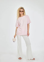 Lade das Bild in den Galerie-Viewer, BF T-Shirt Fleur Powder Blush | Oh April
