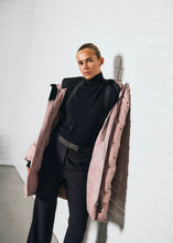 Lade das Bild in den Galerie-Viewer, 3/4 Pufferjacke „Abby“ Soft Rosé | Withblack