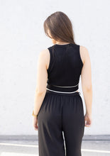 Lade das Bild in den Galerie-Viewer, Crop Top "AMOUR"