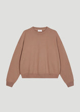 Lade das Bild in den Galerie-Viewer, Regular Sweater Croissant Almond Mist | Oh April