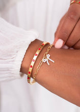 Lade das Bild in den Galerie-Viewer, Armreif mit kleinen Herzen