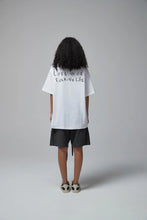 Lade das Bild in den Galerie-Viewer, T-Shirt „LYFL“ | Nice Peace