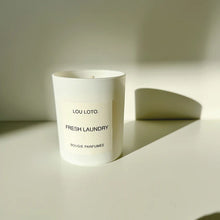 Lade das Bild in den Galerie-Viewer, Fresh Laundry Duftkerze | Lou Loto