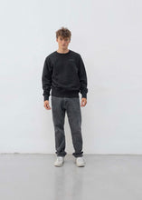 Lade das Bild in den Galerie-Viewer, Sweater "ASHI" unisex | Outryght, Grau & Schwarz