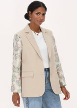 Lade das Bild in den Galerie-Viewer, Oversize Blazer mir Jacquard Ärmeln | My Jewellery