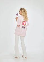 Lade das Bild in den Galerie-Viewer, BF T-Shirt Fleur Powder Blush | Oh April