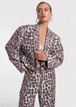 Lade das Bild in den Galerie-Viewer, Ladies Woven Animal Cropped Blazer | ALIX The Label