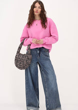 Lade das Bild in den Galerie-Viewer, Pinkes Sweatshirt "Bonjour amour mon chéri"