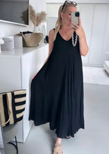 Lade das Bild in den Galerie-Viewer, Flowy Summer Dress „MYKONOS“ | Khaki & Schwarz