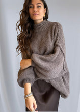 Lade das Bild in den Galerie-Viewer, BLACK DEAL No. 3 Oversize So Soft Turtleneck Pullover | kein Umtausch!