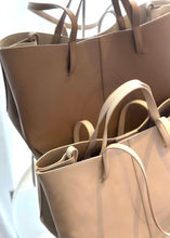 Lade das Bild in den Galerie-Viewer, Tote Bag Paulina | Taupe, Ecru, Camel