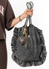 Lade das Bild in den Galerie-Viewer, Taschen Candy | Leo Heart