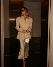 Lade das Bild in den Galerie-Viewer, Midi Heart Bag Crystal | Weat Studio