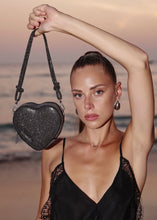 Lade das Bild in den Galerie-Viewer, Midi Heart Bag Crystal Black | Weat Studio