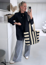 Lade das Bild in den Galerie-Viewer, Wide Leg Jeans washed Grey| Redial