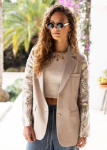 Lade das Bild in den Galerie-Viewer, Oversize Blazer mir Jacquard Ärmeln | My Jewellery