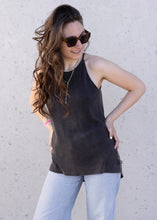 Lade das Bild in den Galerie-Viewer, Top "TINA" long | Outryght - Schwarz, Weiß & Faded Black (washed)