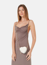 Lade das Bild in den Galerie-Viewer, Coconut Mini Heart Bag | Weat Studio