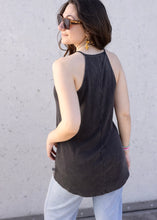 Lade das Bild in den Galerie-Viewer, Top "TINA" long | Outryght - Schwarz, Weiß & Faded Black (washed)