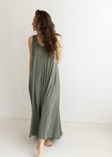 Lade das Bild in den Galerie-Viewer, Flowy Summer Dress „MYKONOS“ | Khaki & Schwarz