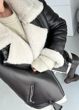 Lade das Bild in den Galerie-Viewer, Aviator Jacke "ICON" | WithBlack