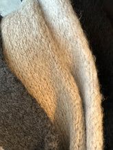 Lade das Bild in den Galerie-Viewer, BLACK DEAL No. 3 Oversize So Soft Turtleneck Pullover | kein Umtausch!