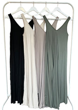 Lade das Bild in den Galerie-Viewer, Flowy Summer Dress „MYKONOS“ | Khaki & Schwarz