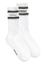 Lade das Bild in den Galerie-Viewer, Inhale Exhale Socken | Loones