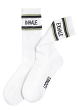 Lade das Bild in den Galerie-Viewer, Inhale Exhale Socken | Loones