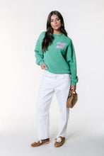 Lade das Bild in den Galerie-Viewer, Logo Acid Wash Dropped Shoulder Sweat | Colourful Rebel