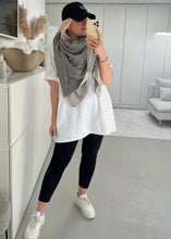 Lade das Bild in den Galerie-Viewer, Unisex & oversize T-Shirt "PALMTREE" | Schwarz & Weiss