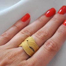 Lade das Bild in den Galerie-Viewer, Love Ring | Sterling Silber vergoldet | pél yo