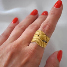 Lade das Bild in den Galerie-Viewer, Love Ring | Sterling Silber vergoldet | pél yo