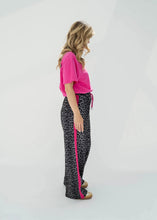 Lade das Bild in den Galerie-Viewer, Piece of the Week! Kael Trackpants Leo Grey | Oh April - Retoure ausgeschlossen als POTW
