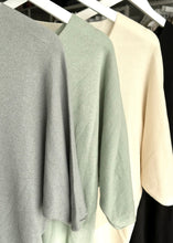 Lade das Bild in den Galerie-Viewer, Feinstrick Shirt aus Modal | versch. Farben
