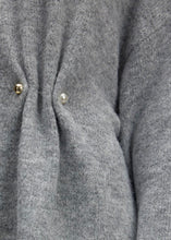 Lade das Bild in den Galerie-Viewer, Nori Jumper Grau | Edited
