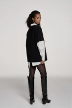 Lade das Bild in den Galerie-Viewer, BF T-Shirt Girl‘s Girl Black | Oh April x Saint Sass
