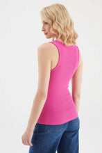 Lade das Bild in den Galerie-Viewer, LIV Halter Neck Tanktop Rose Violet | C.O.J
