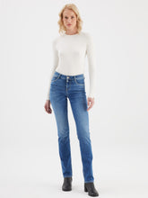 Lade das Bild in den Galerie-Viewer, Slim Straight Fit SABRINA Medium Blue | C.O.J
