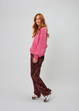 Lade das Bild in den Galerie-Viewer, Regular Sweater Mental Health Pink | Oh April
