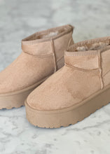 Lade das Bild in den Galerie-Viewer, Plateau Boots &quot;BRISBANE&quot; | Beige
