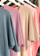 Lade das Bild in den Galerie-Viewer, Feinstrick Shirt aus Modal | versch. Farben
