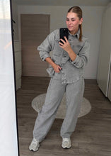 Lade das Bild in den Galerie-Viewer, TAMARA Ling Sleeve Jacket Light Grey | C.O.J
